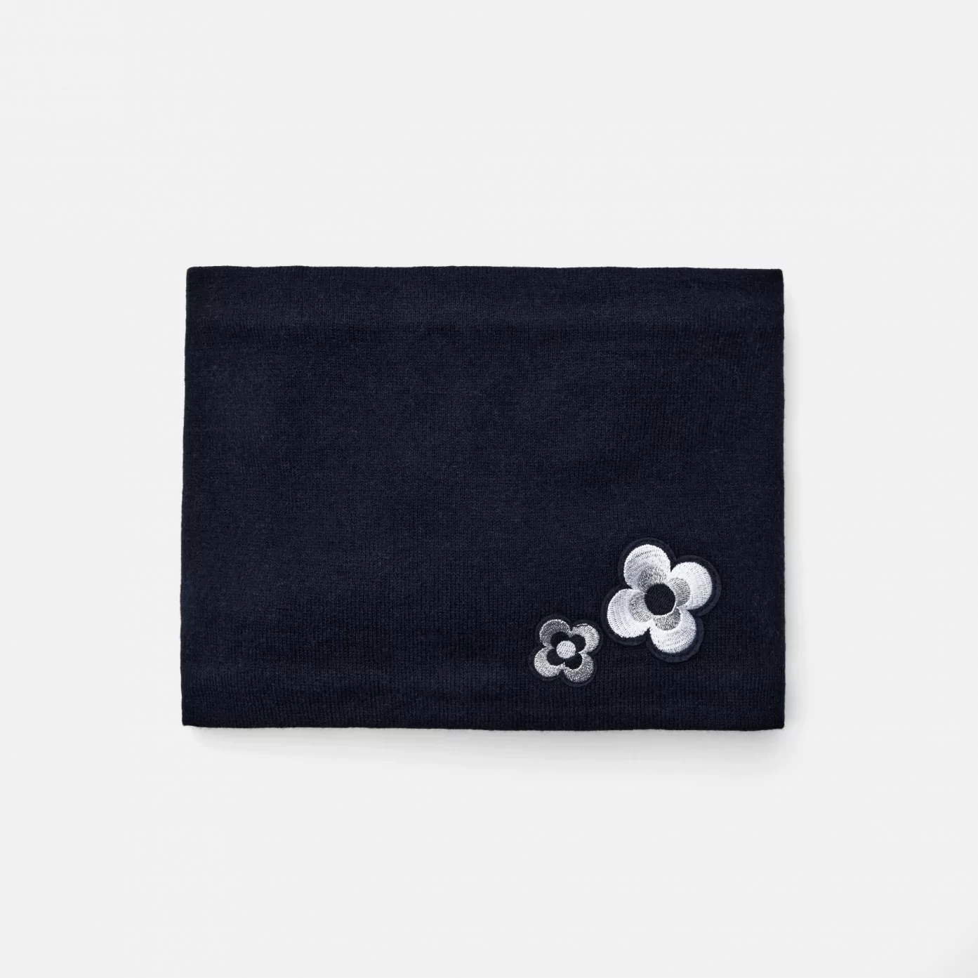 Girl embroidered flower snood